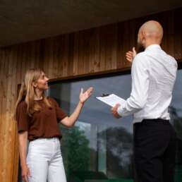 How much notice must a landlord give before entering a rental property in Australia