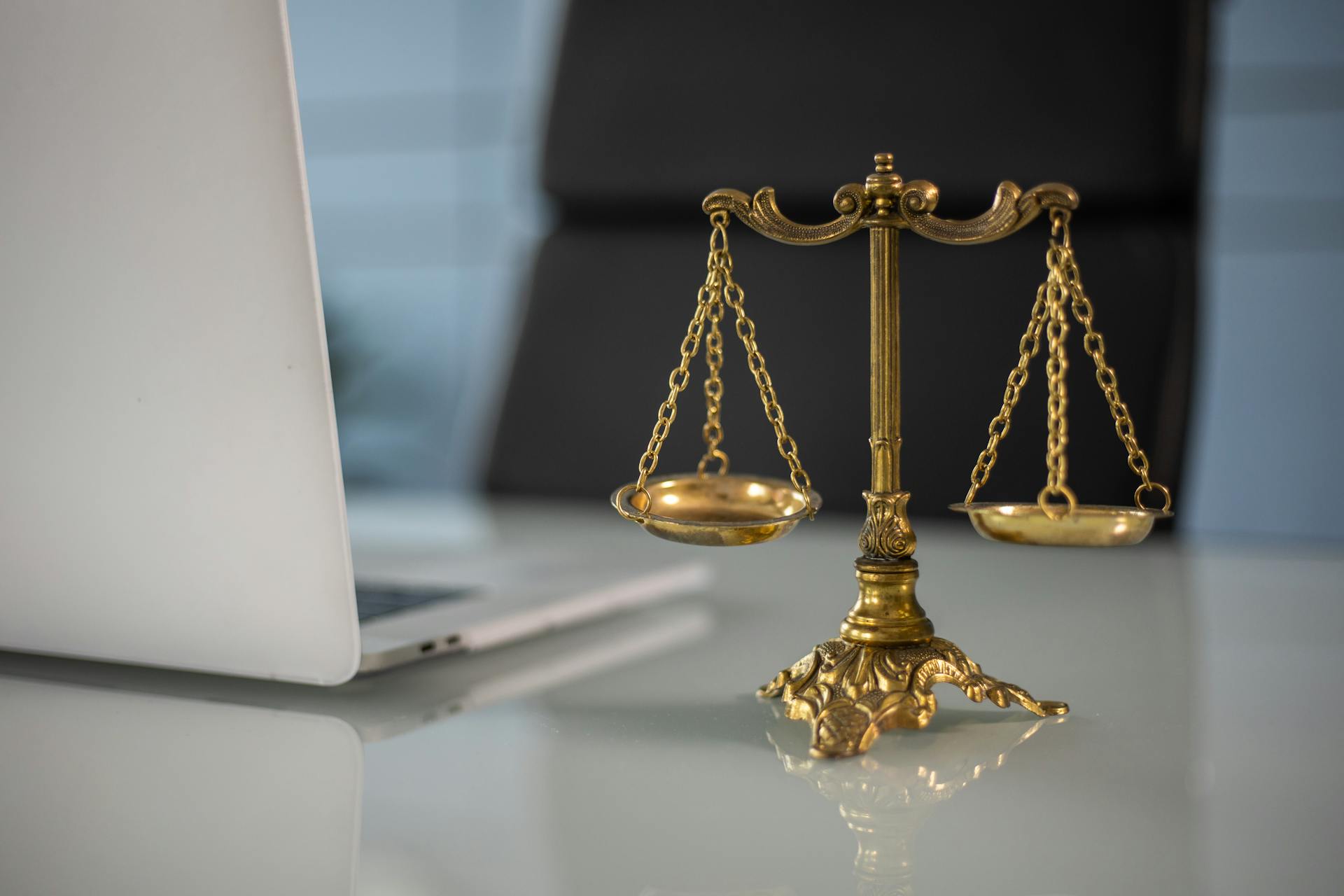 Tribunal vs Court Appeals: Key Differences in Litigation Process