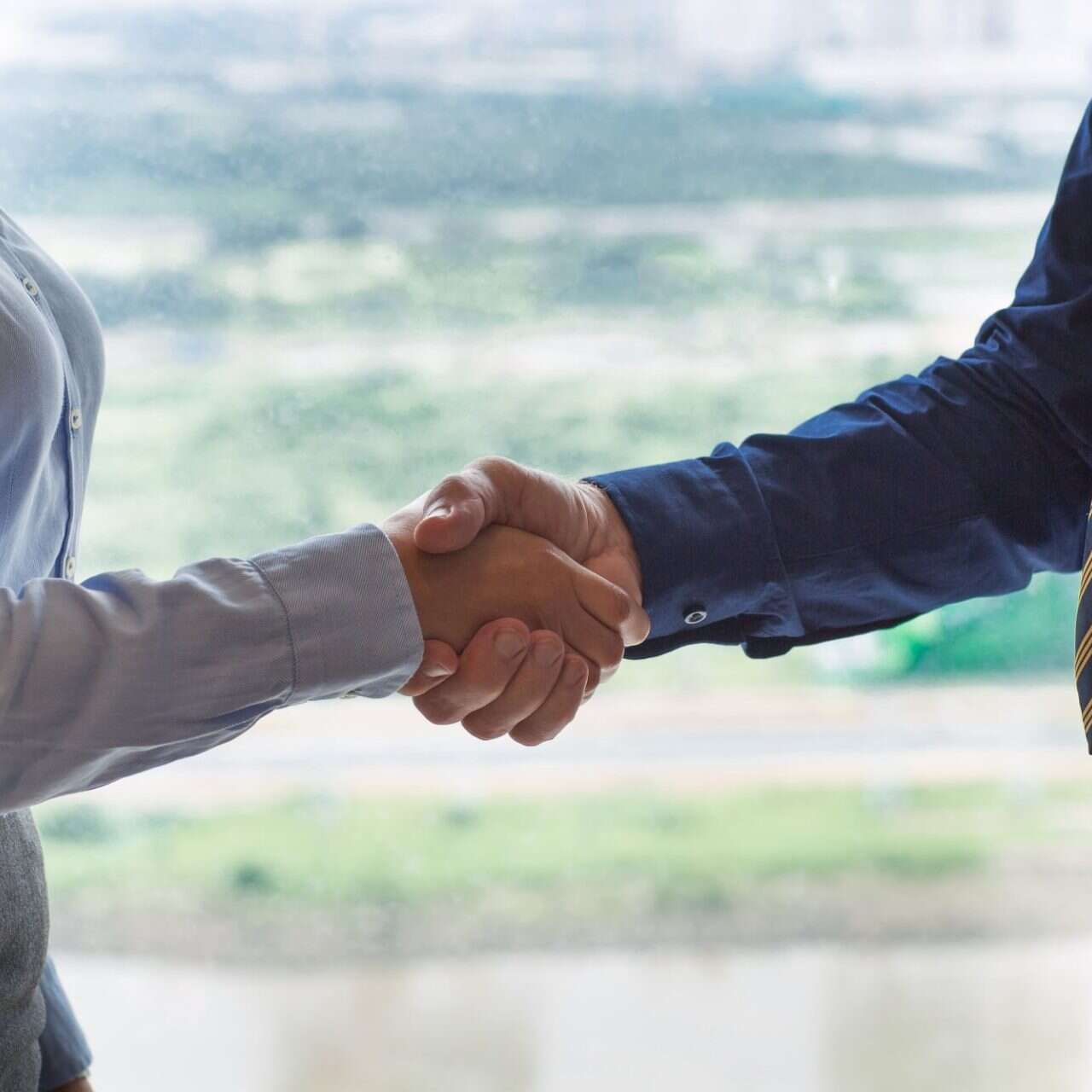Navigating Import and Export Laws: Trade Laws & Commerce
