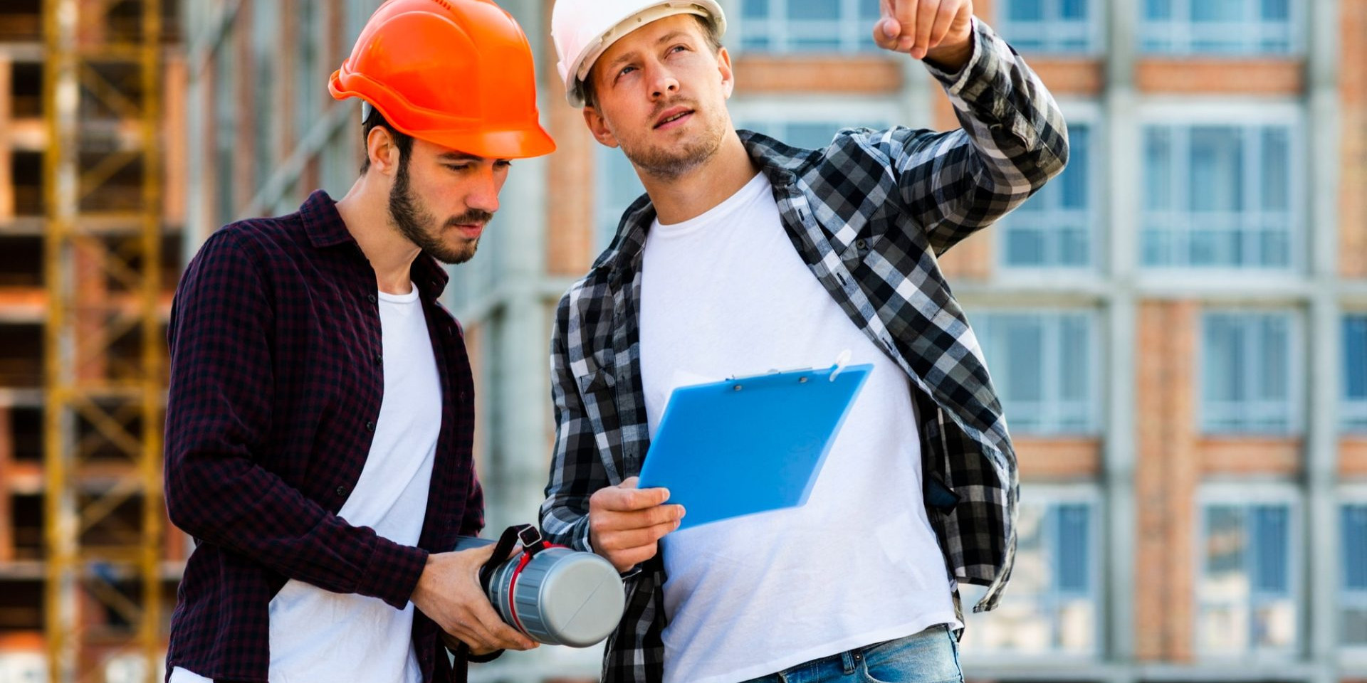 Builder and Contractor: Understanding the Legal Difference