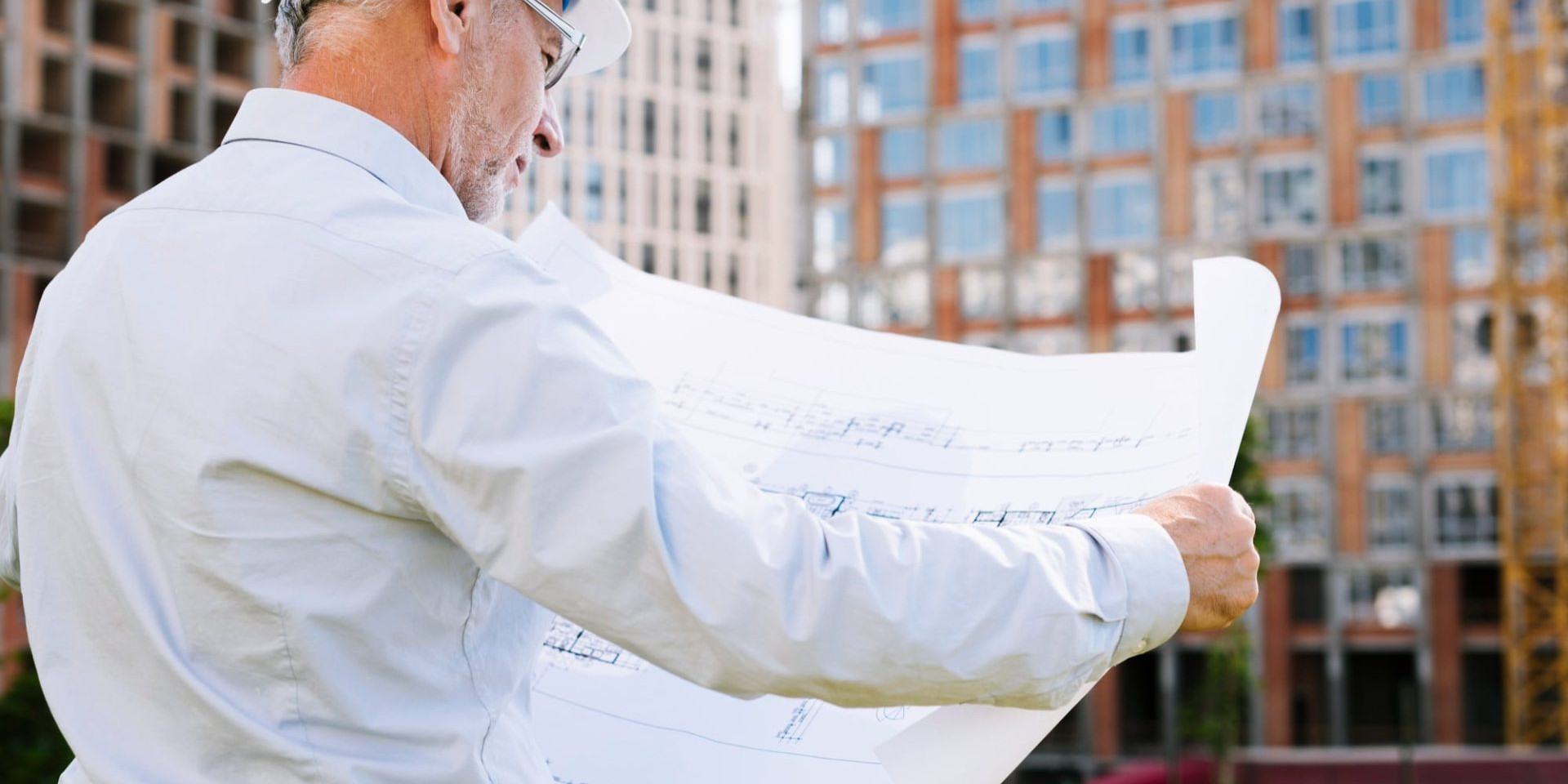 A Homeowner’s Guide to Key Construction Contract Clauses