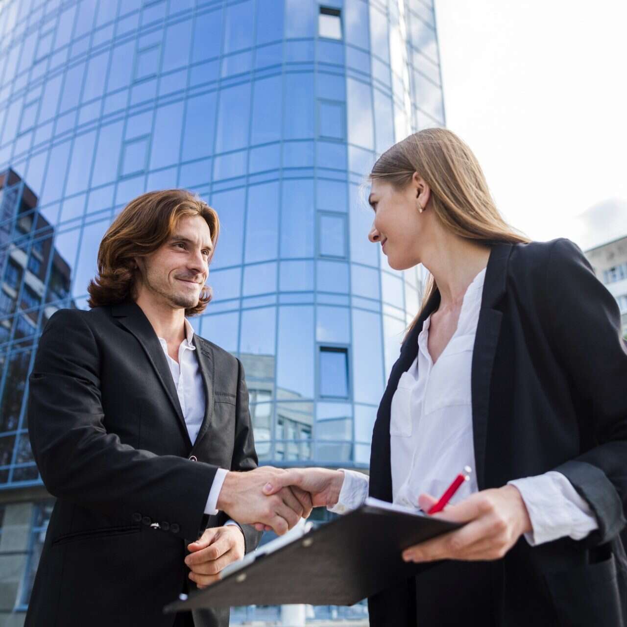 How to Negotiate Better Building Contract Terms
